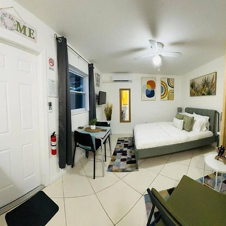 Studio With Terrace Near Hard Rock-Patio Χόλιγουντ Εξωτερικό φωτογραφία