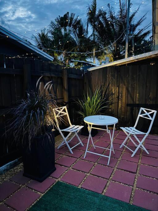 Studio With Terrace Near Hard Rock-Patio Χόλιγουντ Εξωτερικό φωτογραφία