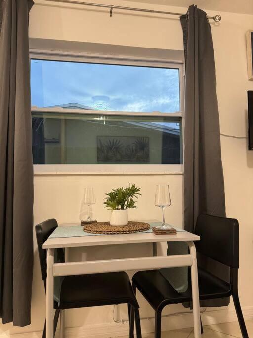 Studio With Terrace Near Hard Rock-Patio Χόλιγουντ Εξωτερικό φωτογραφία
