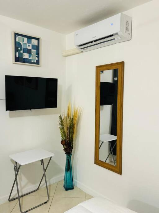 Studio With Terrace Near Hard Rock-Patio Χόλιγουντ Εξωτερικό φωτογραφία