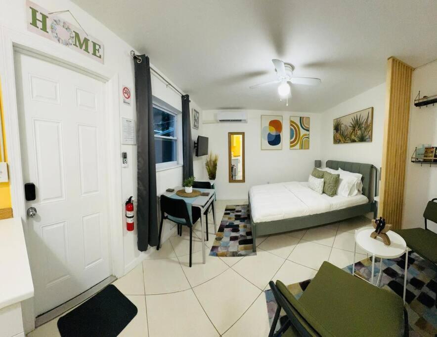 Studio With Terrace Near Hard Rock-Patio Χόλιγουντ Εξωτερικό φωτογραφία
